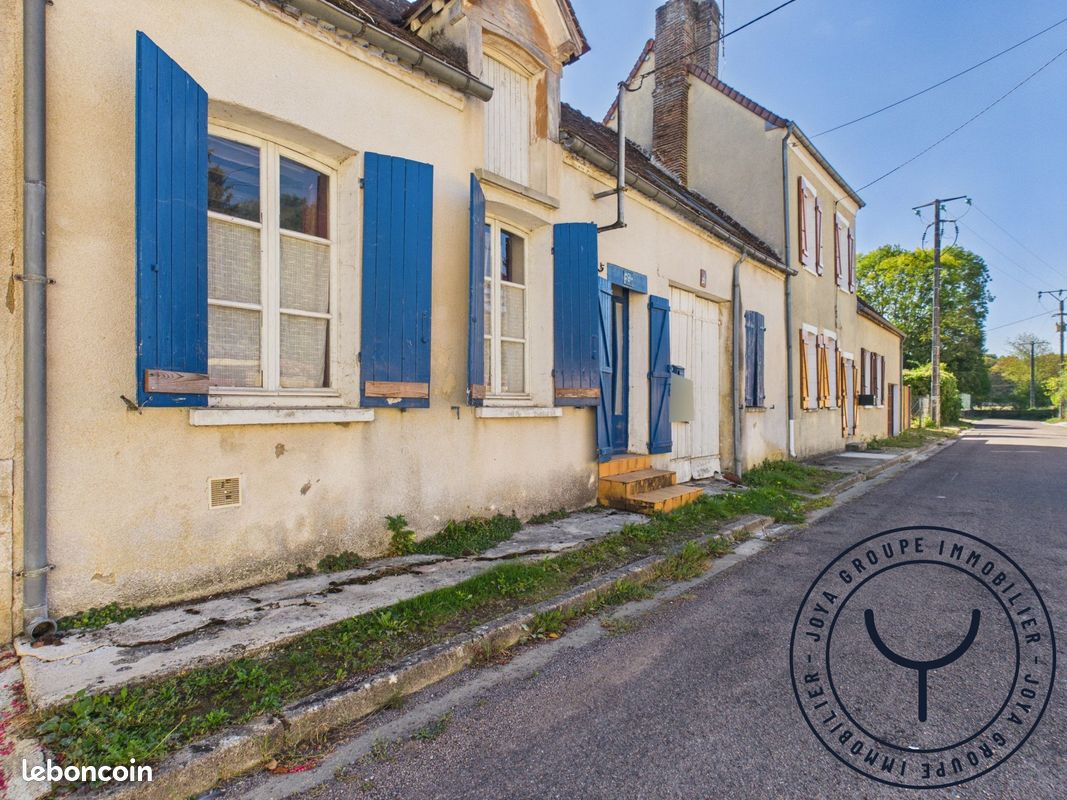 Maison 3 pièces 120 m² · à Rigny-le-Ferron · 120 m² · 60 000 €