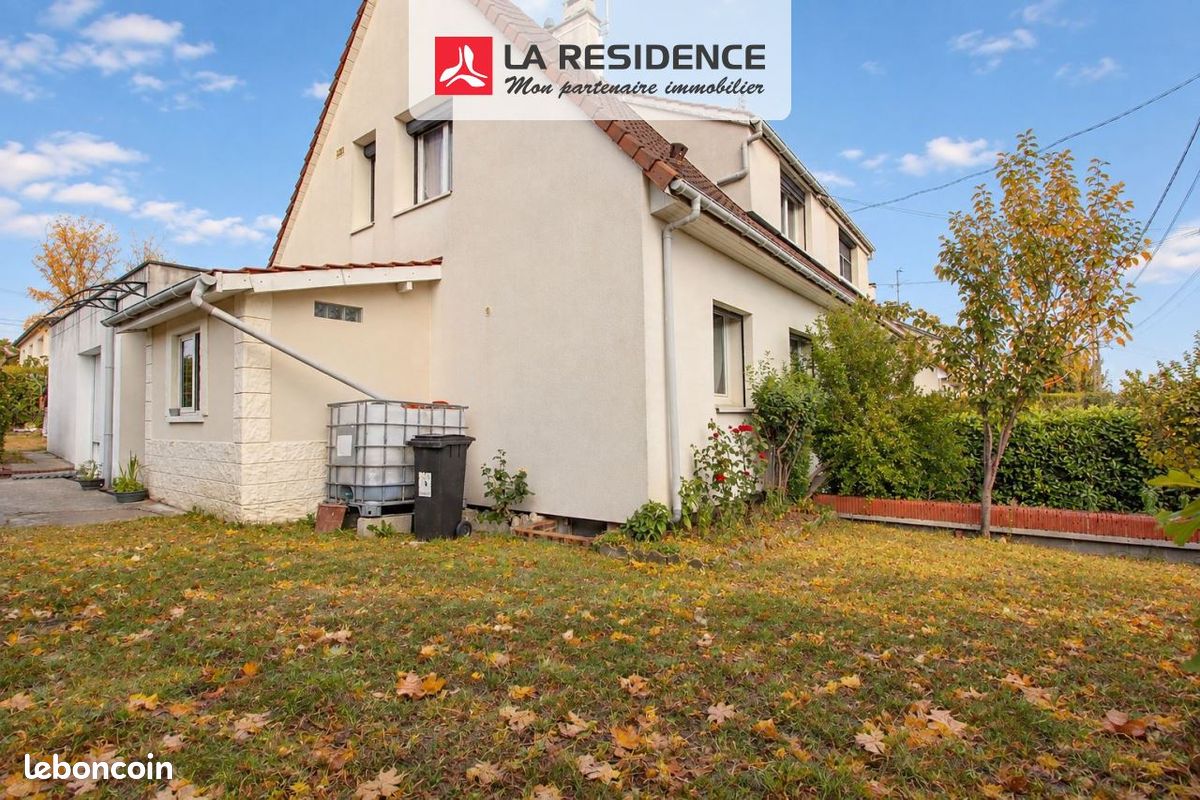 Maison 6 pièces 132 m² · à Saint-Étienne-du-Rouvray · 132 m² · 239 900 €