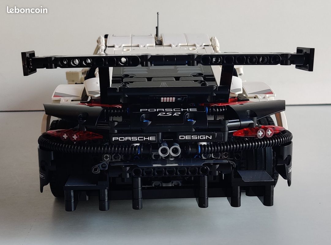 42096 LEGO Technic - Porsche 911 RSR (image 6)