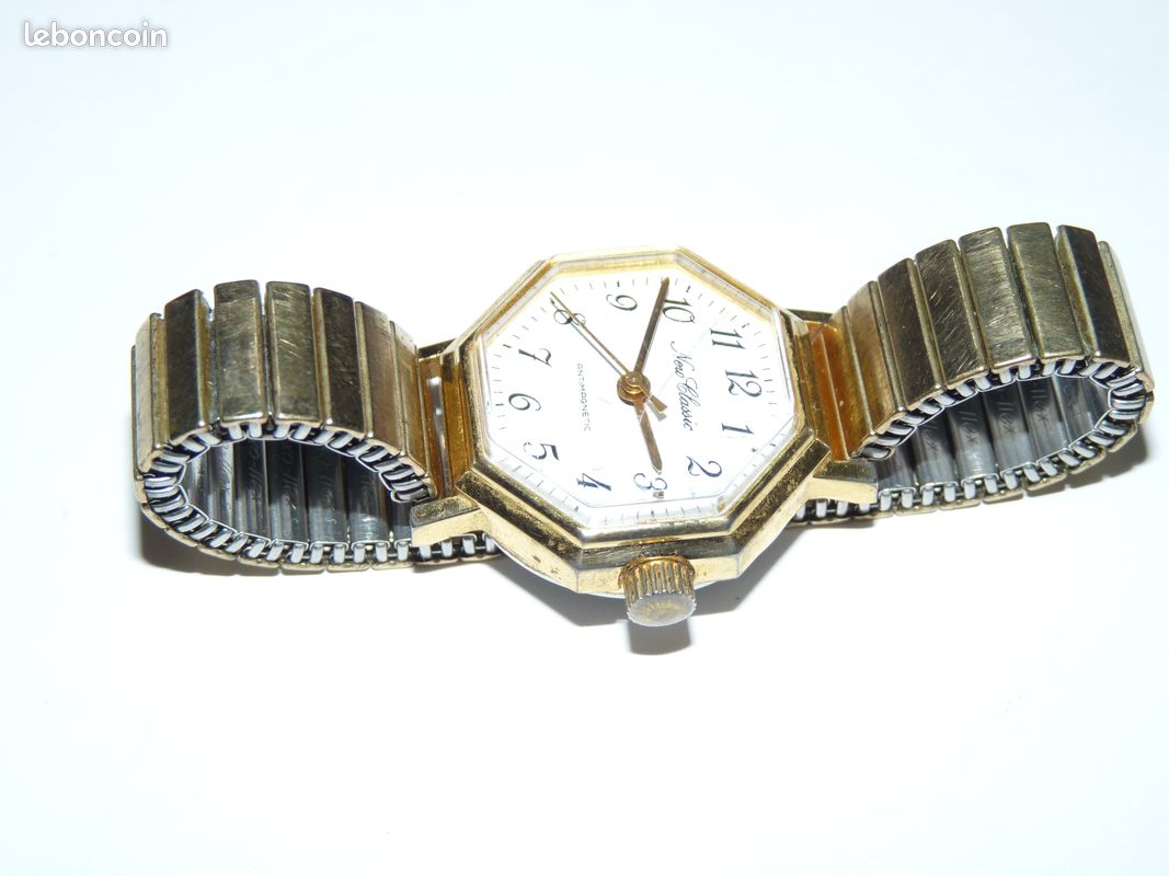 Montre Mécanique Ancienne Femme à Restaurer - Environ 2x2 Cm, Fonctionne, Occasion