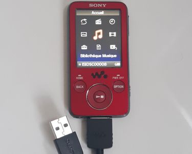 Baladeur Sony NWZ-E436F 4 Go Noir - D'occasion, Fonctionne Parfaitement