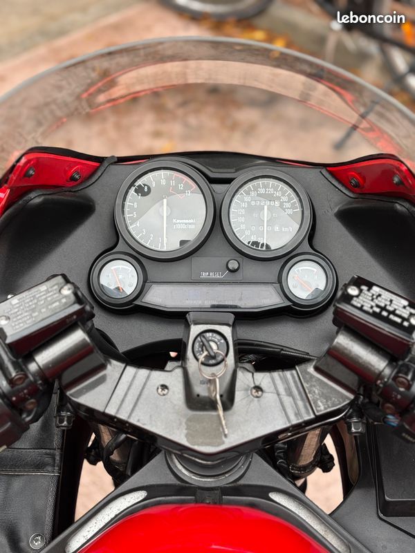 Kawasaki ZX10 Tomcat 1000 1989 – 87 300 km – Révisée – Prête à rouler (image 2)