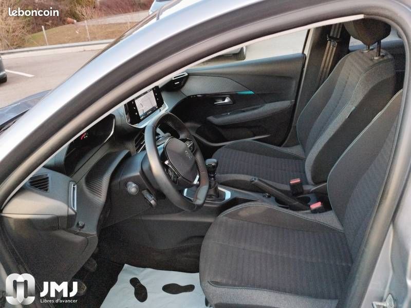 Peugeot 208 PureTech 100 S&S BVM6 Style (image 10)