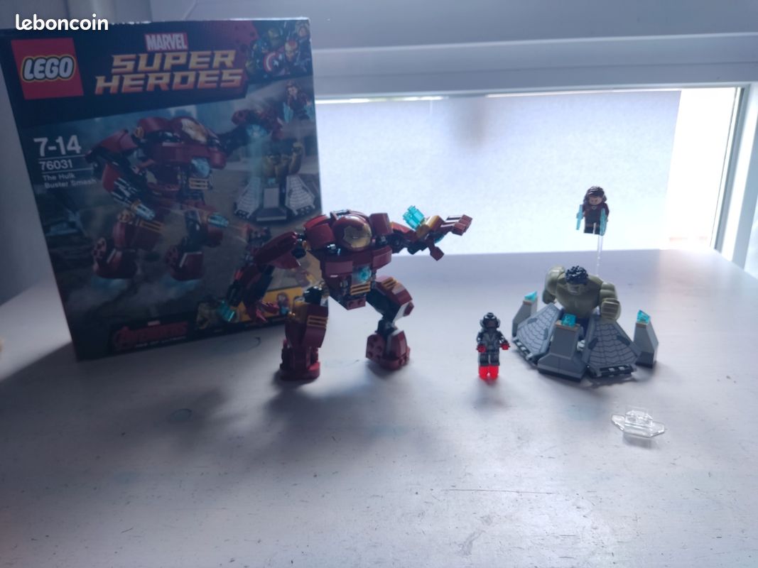 Lego Le Combat du Hulk Buster (image 1)