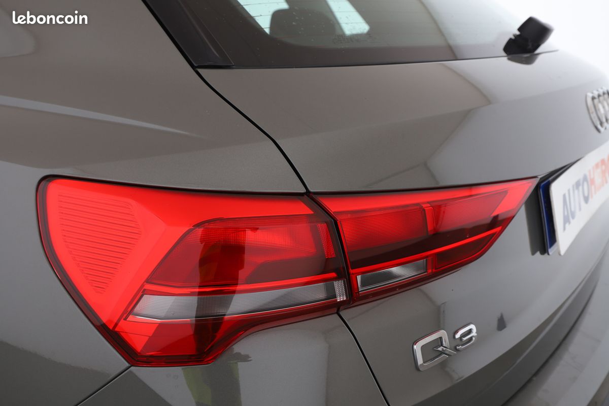 Audi Q3 35 TFSI Design S Tronic 7 150 ch (image 24)