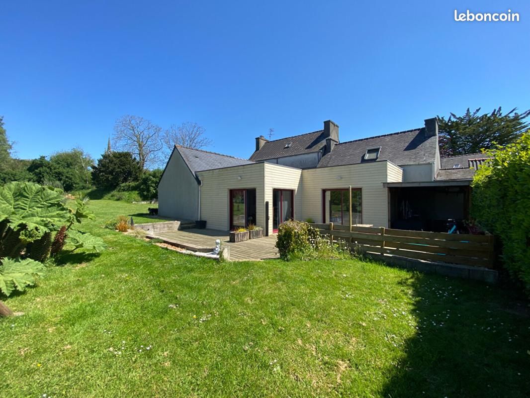 Maison 8 pièces 147 m² · à Guimiliau · 147 m² · 237 375 €