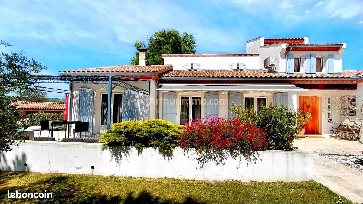 Maison 6 pièces 196 m² · à Soual · 196 m² · 489 000 €