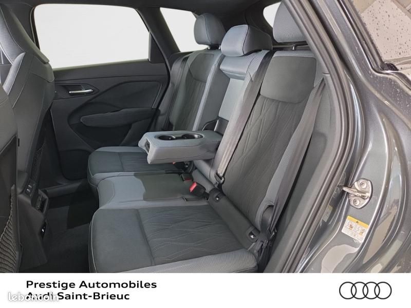 Audi Q3 1.5 e-hybrid 272ch S line S tronic 6 (image 8)