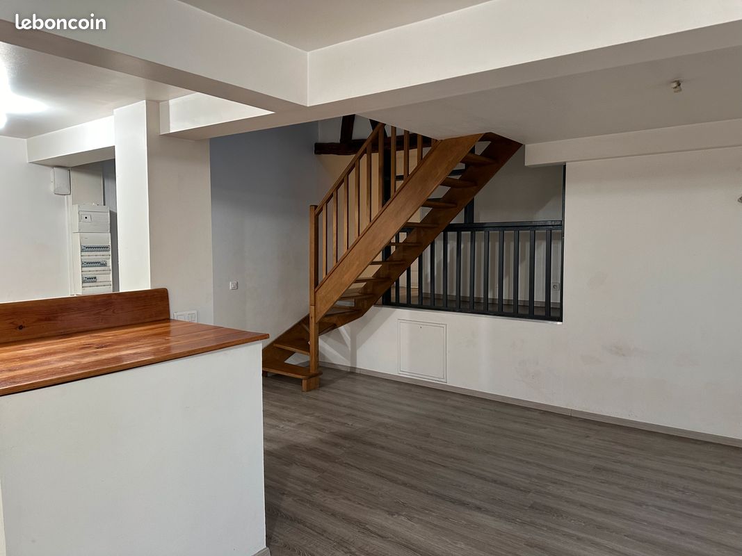 Appartement 4 pièces 82 m² · à Berthecourt · 82 m² · 980 €