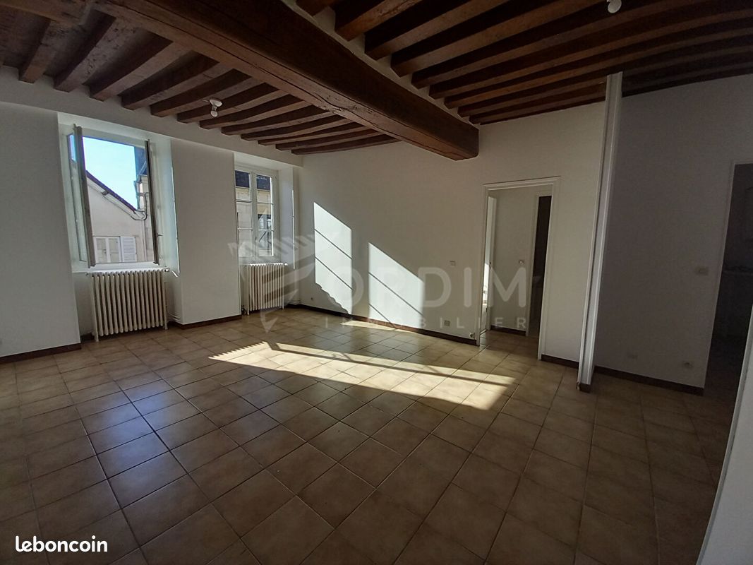 Appartement 3 pièces 59 m² · à Avallon · 59 m² · 538 €