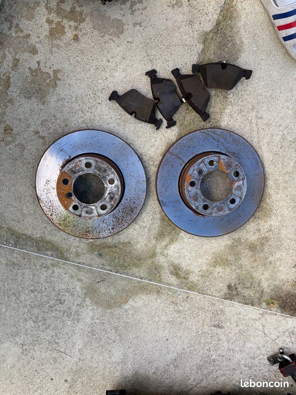 Disque et plaquettes e90 (image 1)