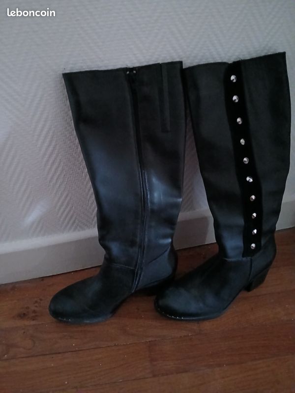Vend bottes noire neuf pointure 39 (image 1)
