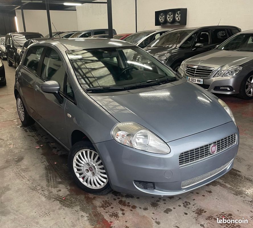 Fiat Punto II 1.3 Multijet 16v 75ch 5p/ 156433 KM/ MOTEUR A CHAINE/CLIMATISATION/VITRES ELECTRIQUES (image 2)
