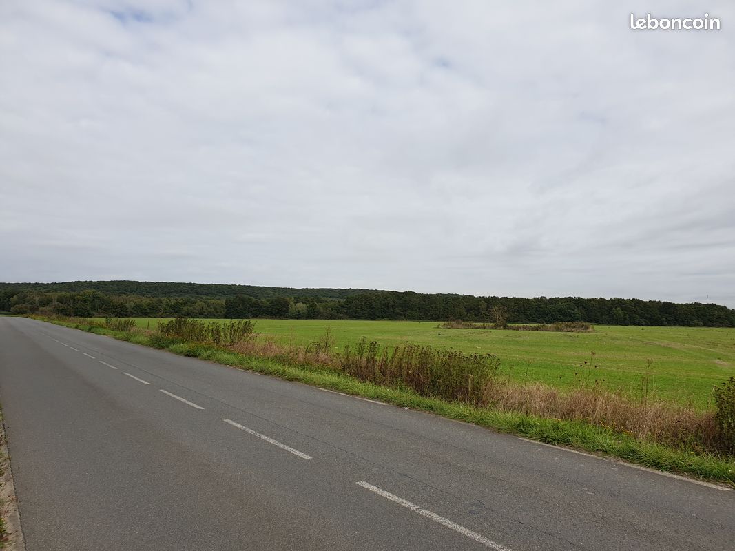 Grand Terrain agricole 26 000 m2 · à Ollainville · 650 000 €