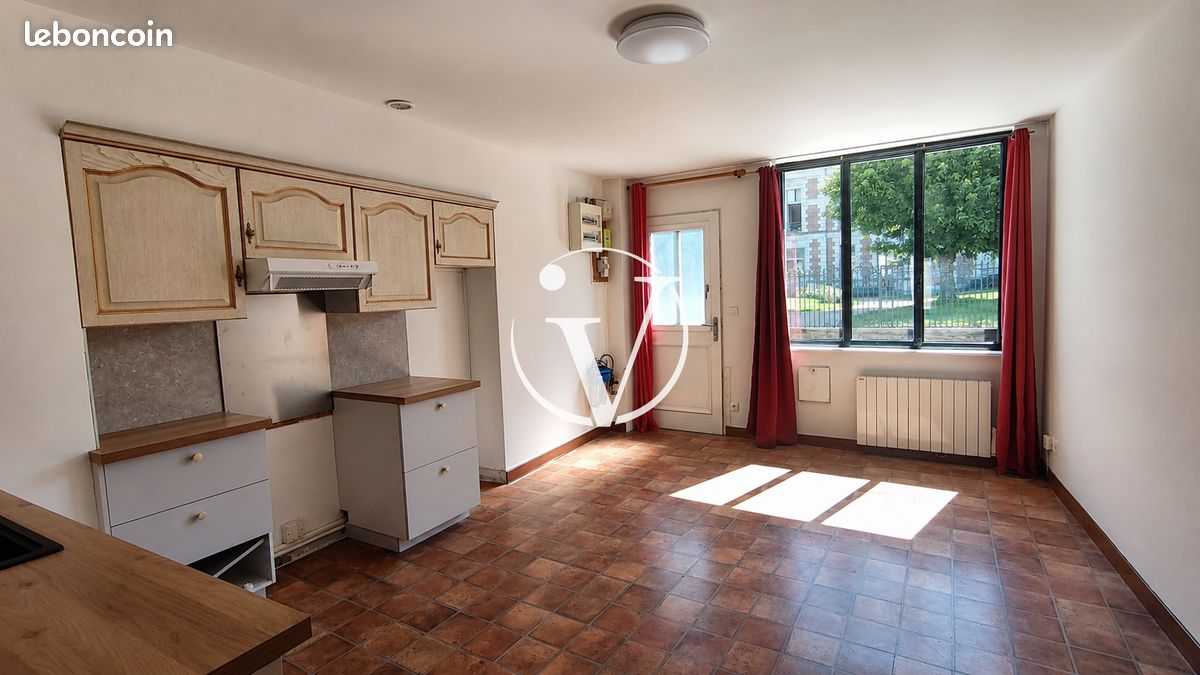 Maison 4 pièces 99 m² · à Vendôme · 99 m² · 700 €