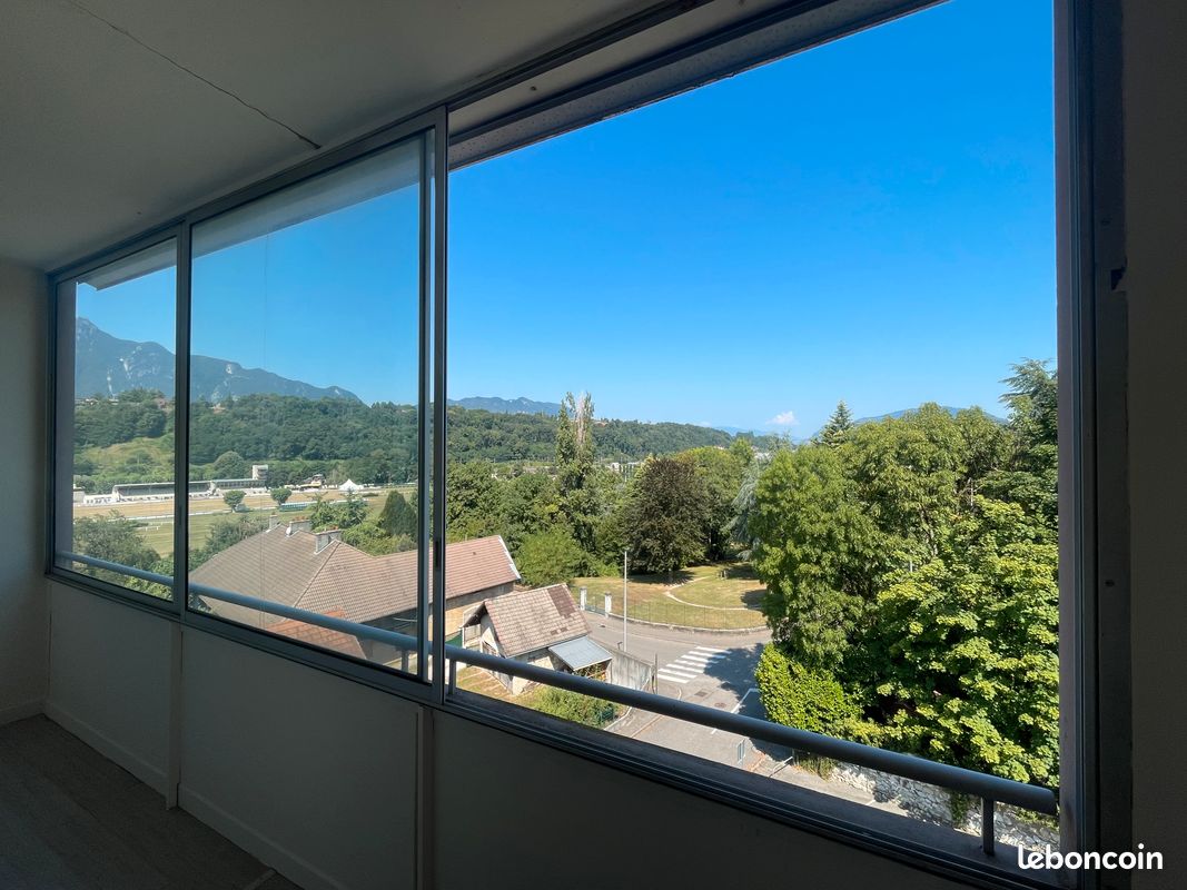 Appartement 3 pièces 55 m² · à Aix-les-Bains · 55 m² · 990 €/mois