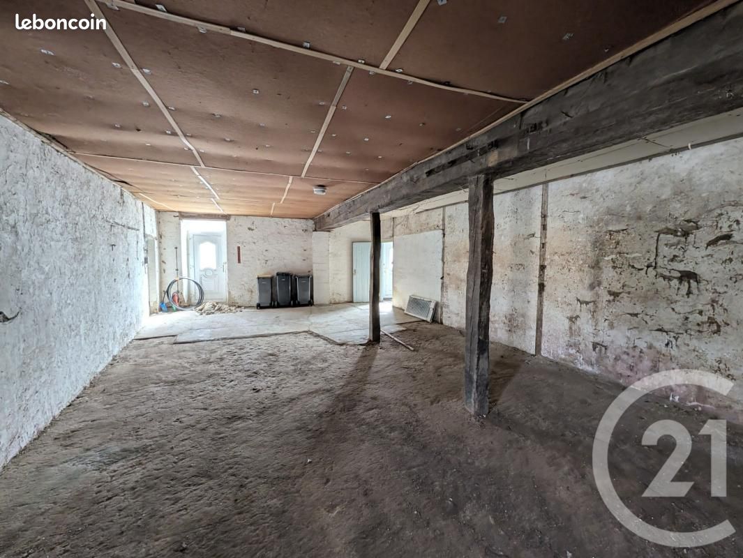 Maison 1 pièce 160 m² · à Ingré · 160 m² · 180 000 €