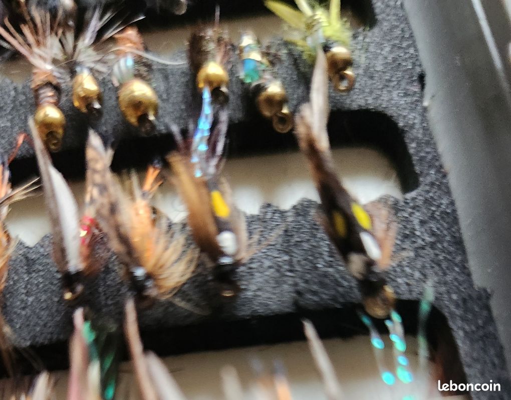 PECHE MOUCHE Boite Contenant 90 mouches Toutes saisons - Sport & Plein air