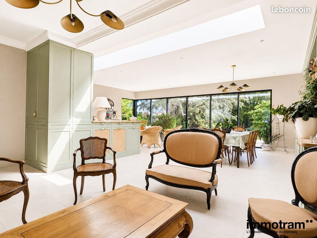 Maison 10 pièces 290 m² · à Wasquehal · 290 m² · 1 112 000 €