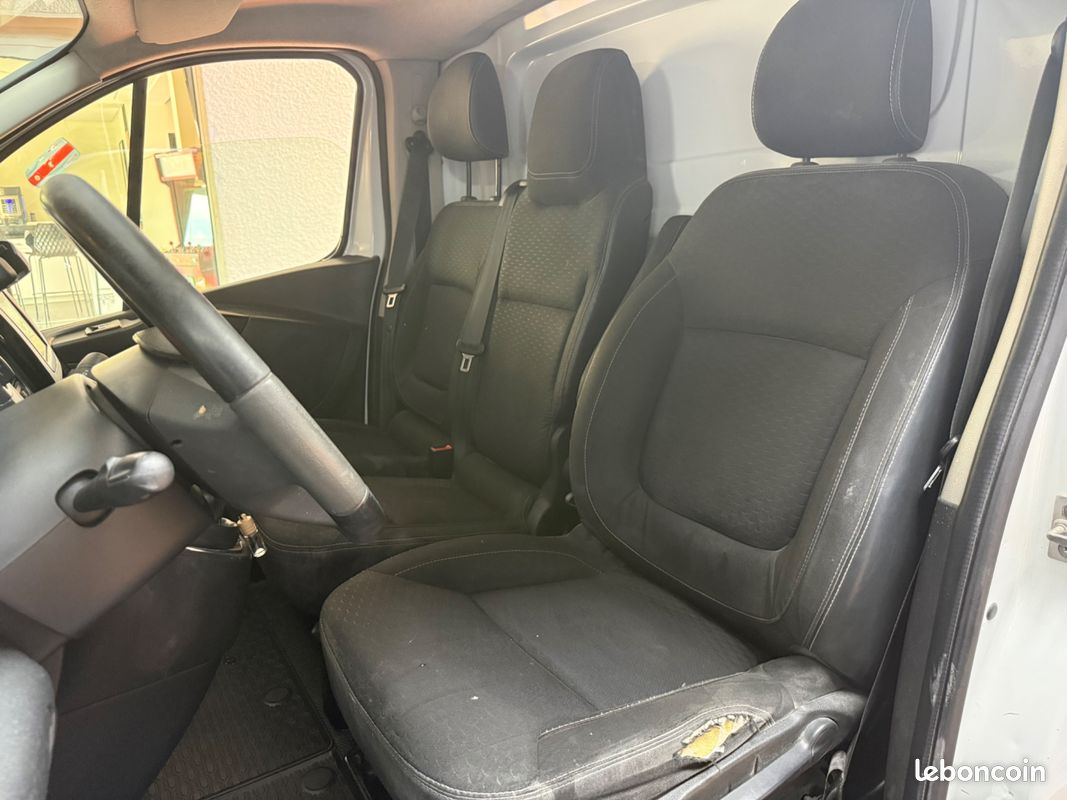 Opel vivaro vu fourgon 1.6 cdti bi-turbo 125 l1h1 ecoflex pack plus clim start-stop / gps / camera / mains-libre (image 5)