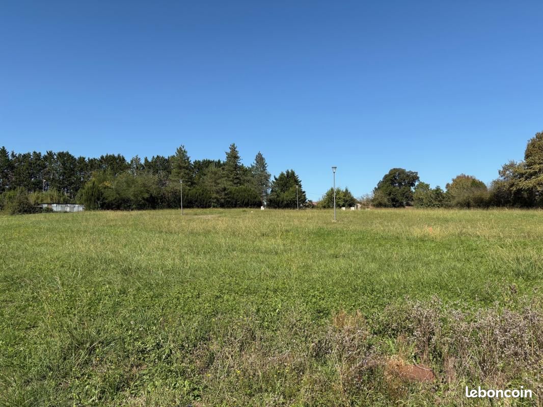 Terrain 905 m² Le Houga · 17 195 €