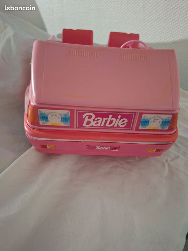 Voiture barbie (image 1)