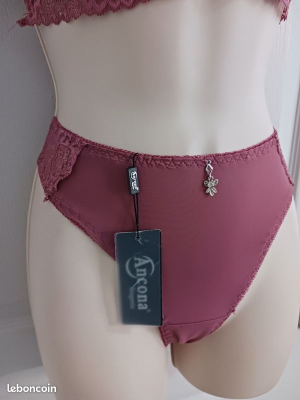 Ensemble 40,90B (image 6)