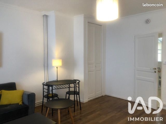 Appartement 1 pièce 34 m² · à Fontainebleau · 34 m² · 850 €