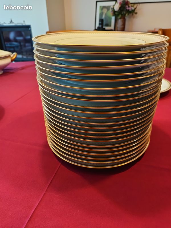 Service de table en porcelaine de Limoges (image 9)