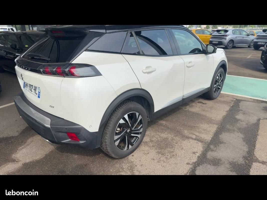 Peugeot 2008 PureTech 130 S&S EAT8 - GT (image 5)