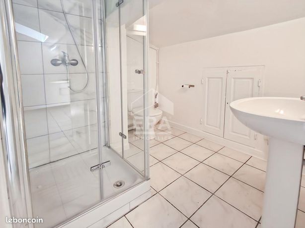 Studio 1 pièce 24 m² — 3