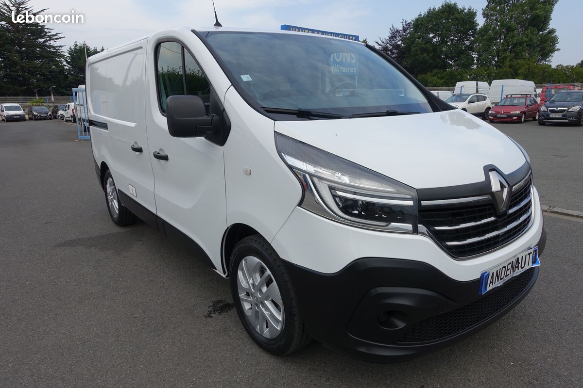 13990 ht renault trafic l1h1 grand confort 2.0 dci 120ch - 124777 (image 2)