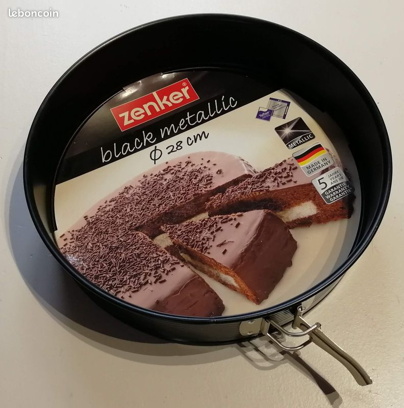 Moule à manqué à charnière 28 cm Zenker Black Metallic Zenker - www