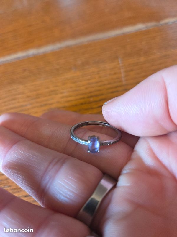 Bague 💍 avec une pierre minérale améthyste (image 1)