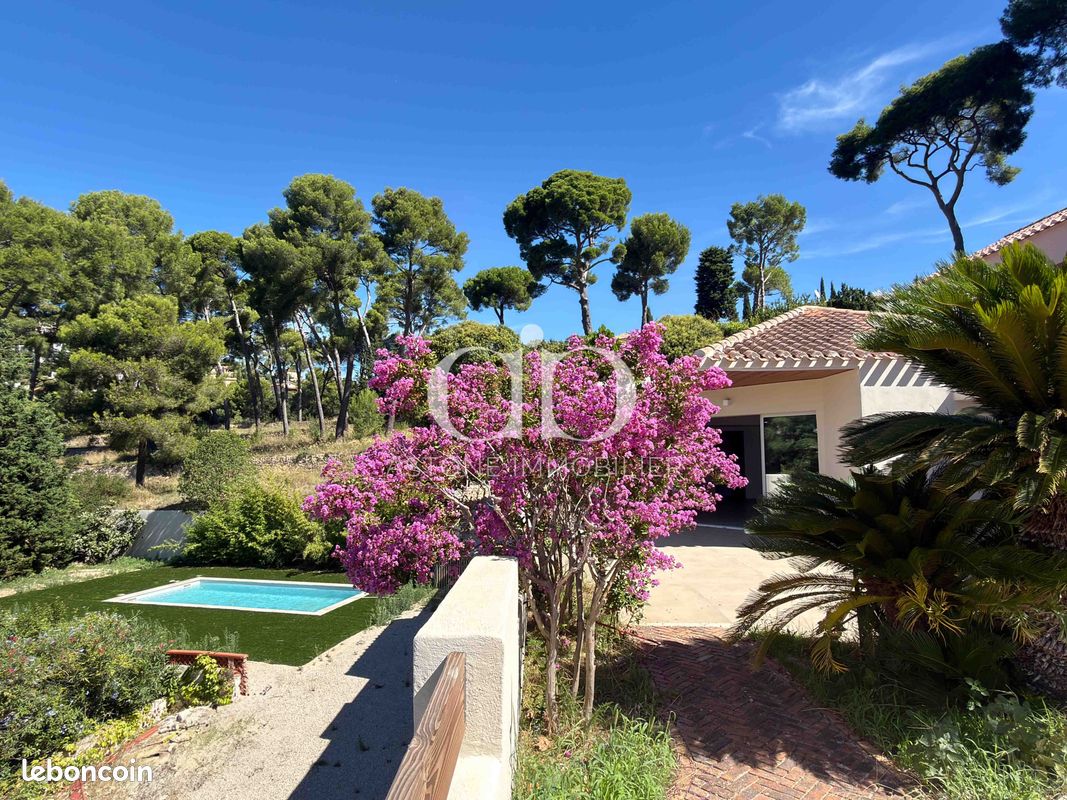 Maison 6 pièces 258 m² · à Cassis · 258 m² · 1 970 000 €
