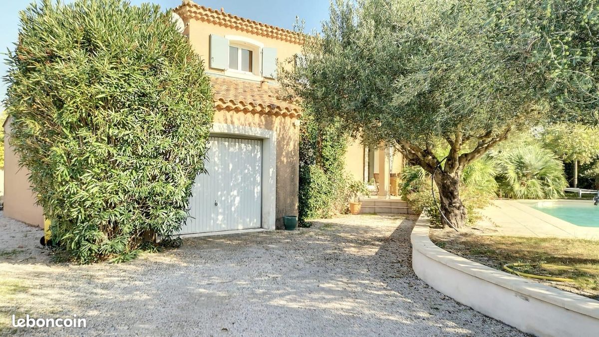 Maison 4 pièces 100 m² · à Morières-lès-Avignon · 100 m² · 1 400 €
