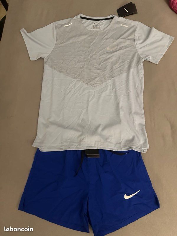 Ensemble Nike short t-shirt (image 1)
