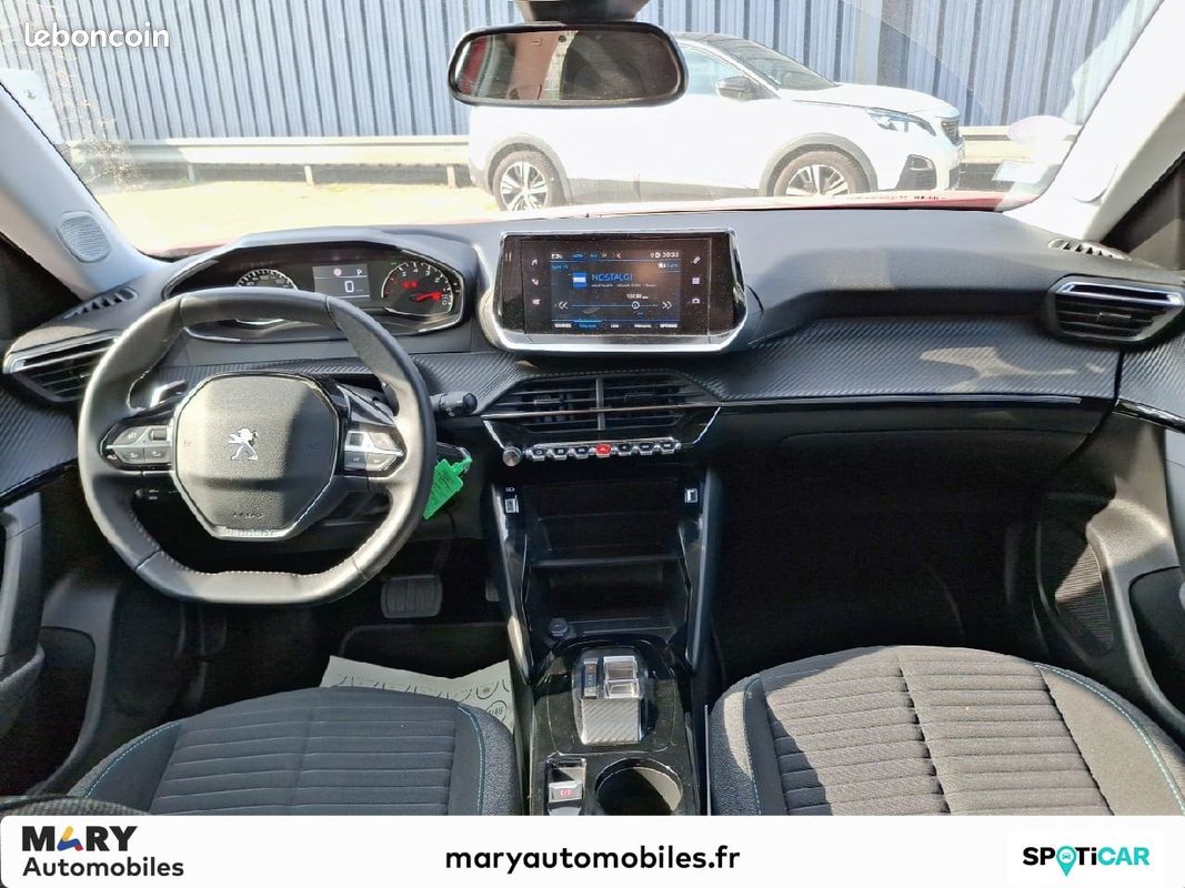 PEUGEOT 2008 PureTech 130 S&S EAT8 Style (image 11)