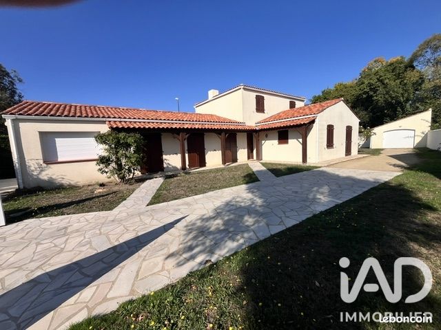 Maison 7 pièces 200 m² · à Challans · 200 m² · 490 000 €