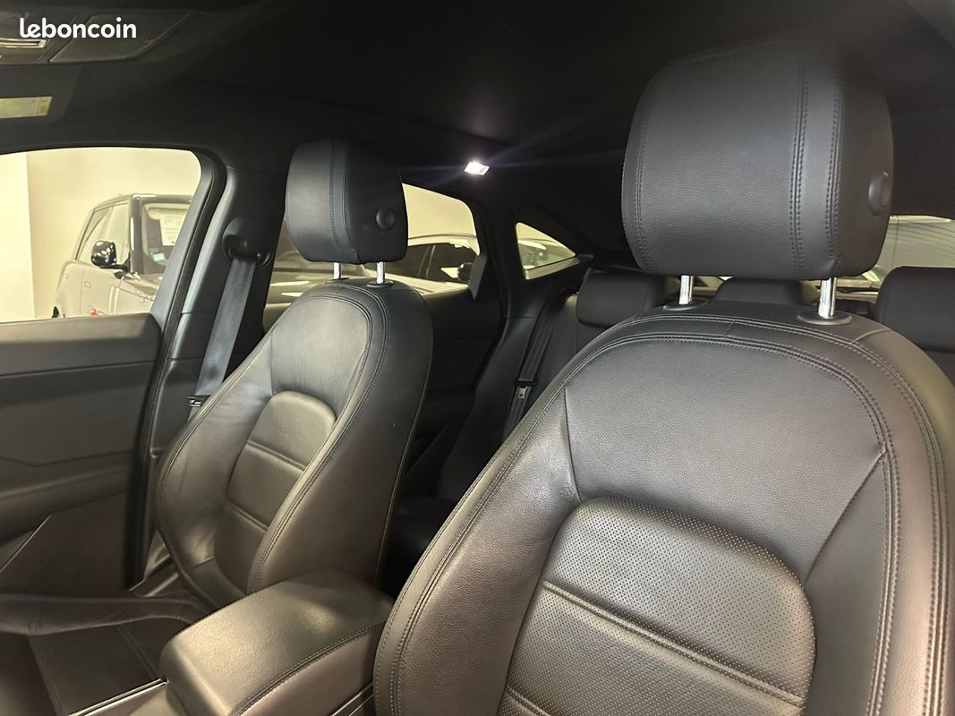 Jaguar E-PACE 2.0D 180ch S AWD BVA Toit Panoramique LOA 304 euros Par Mois (image 15)