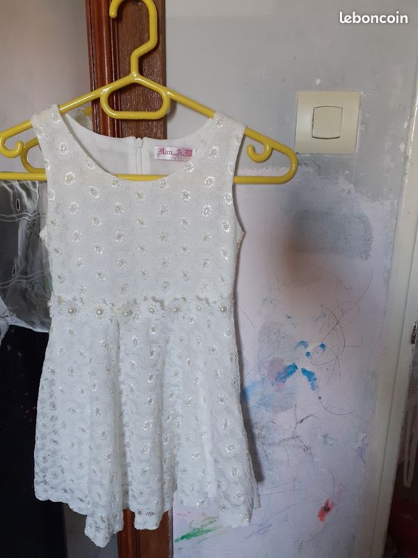 Une robe (image 1)