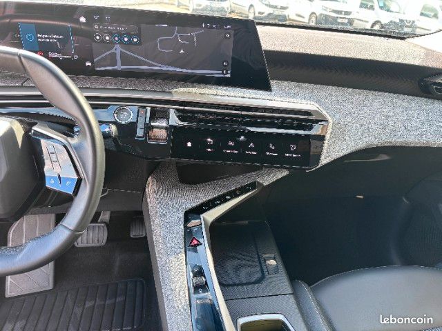 Peugeot 3008 III ALLURE HYBRID 136 E-DCS6 (image 18)