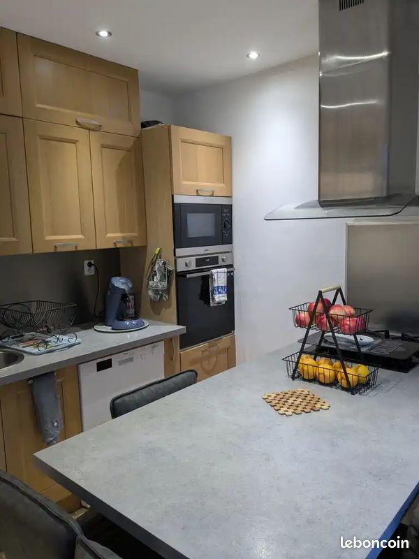 Appartement 7 pièces 136 m² · à Châteaurenard · 136 m² · 350 000 €