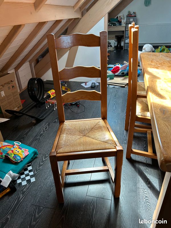 Table en chêne massif avec chaises (image 6)