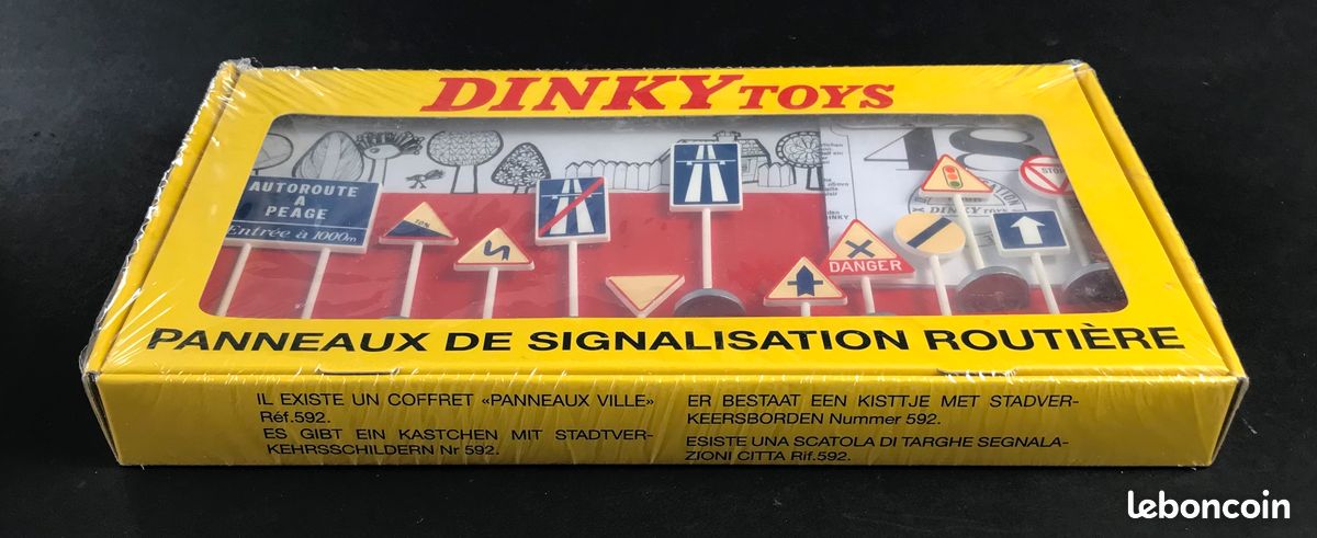 Coffret Dinky Toys N°40 – Panneaux Signalisation Routière (échelle 1/43, Métal) – Occasion