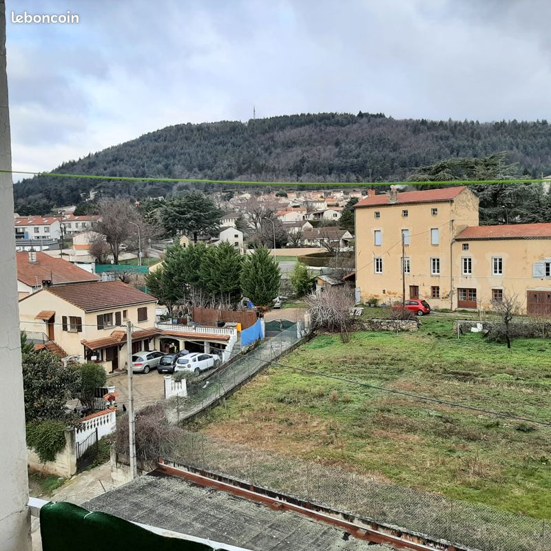 Appartement 3 pièces 51 m² · à Annonay · 51 m² · 600 €
