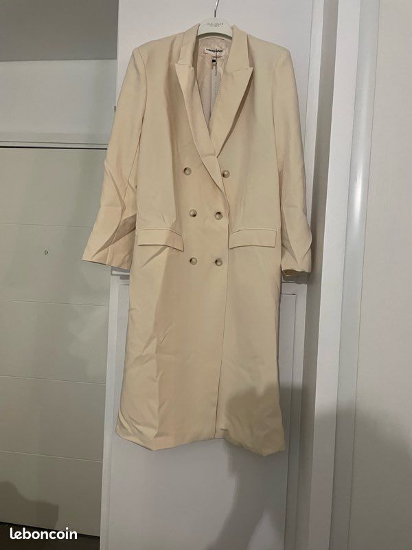 Manteau long (mi mollet) SHEIN de la ligne MISSGUIDDED blanc cassé