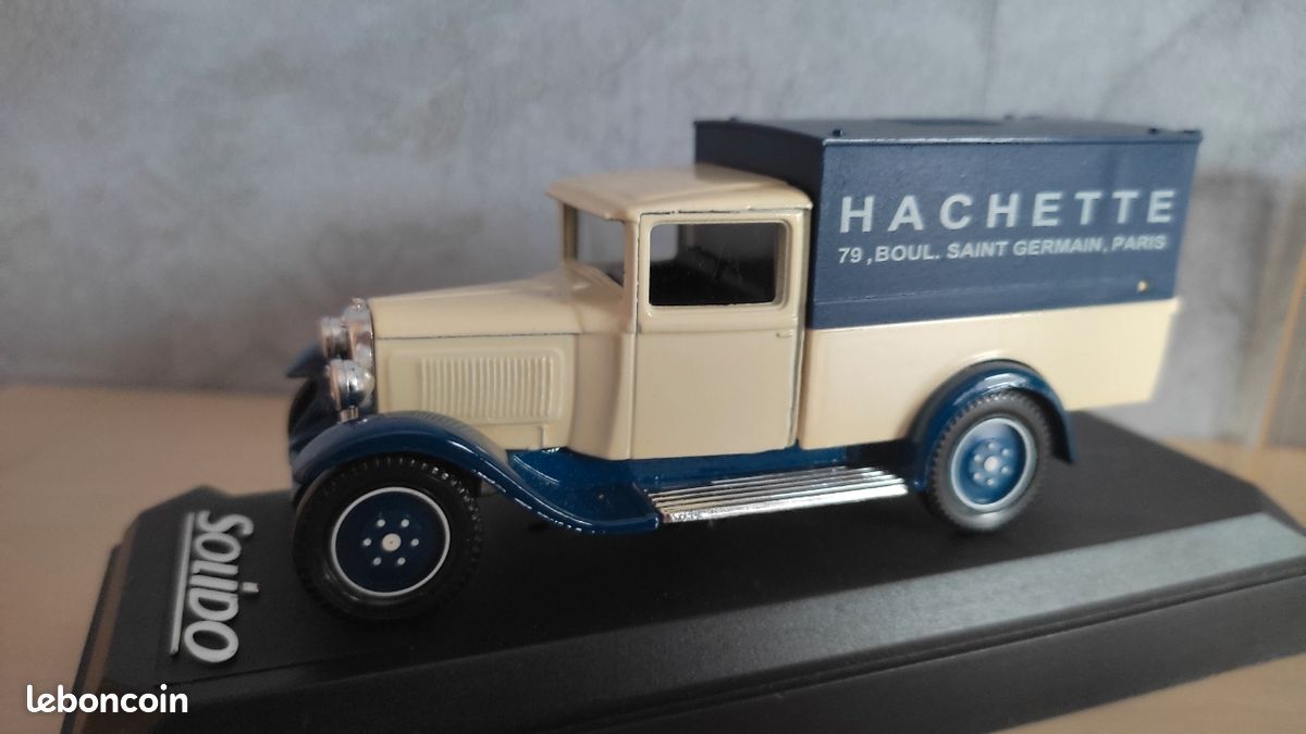 Solido Modifiée SB 1/43 - Citroen C4F Pick Up - FR Solido Modifiée SB 1/43 - Citroen C4F Pick Up - FR
