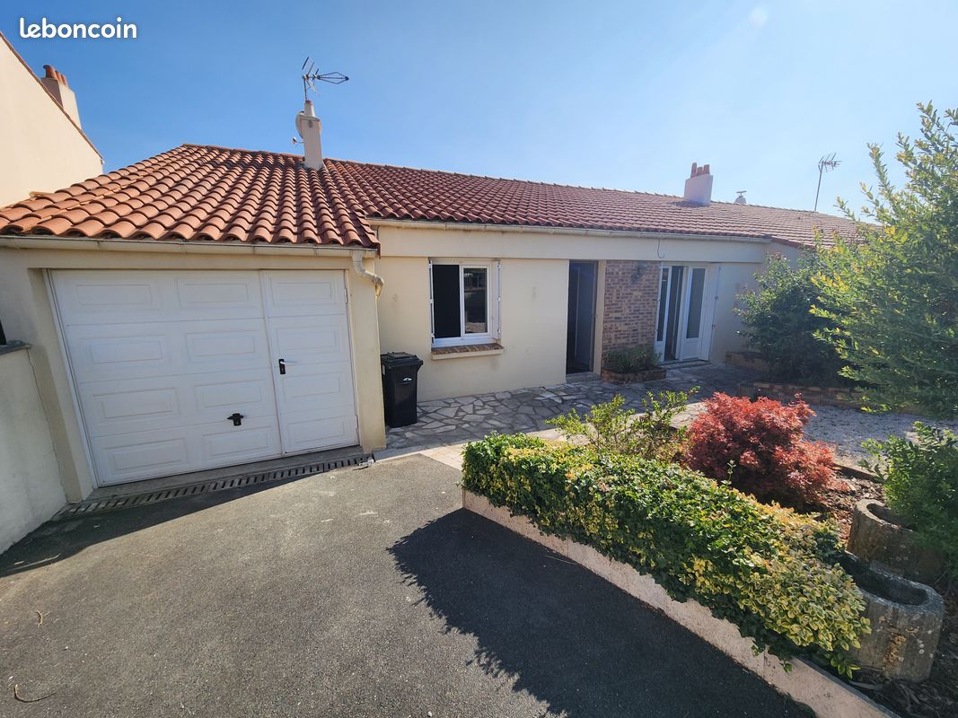 Maison 5 pièces 90 m² · à Mortagne-sur-Sèvre · 90 m² · 850 €/mois