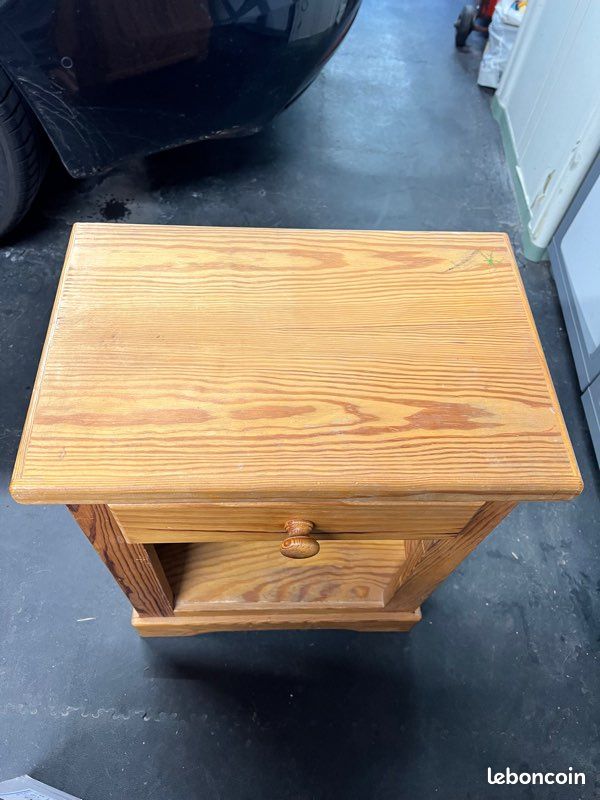 Table de nuit en pin (image 2)